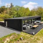 3 Bedroom Beautiful In Holiday home